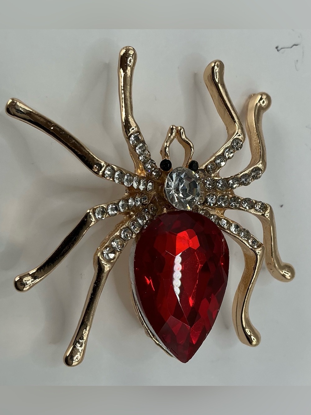 GOLD TONE LARGE RHIMESTONE SPIDER WITH LARGE RED ABDOMEN ACCENT NWOT